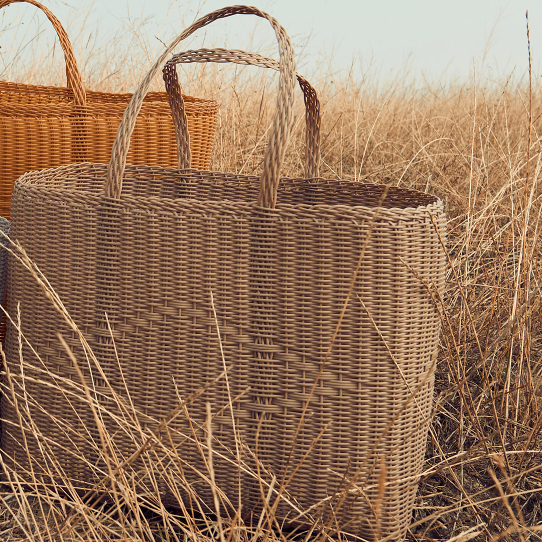 Salt | The Petit Posy Basket Straw / Sand